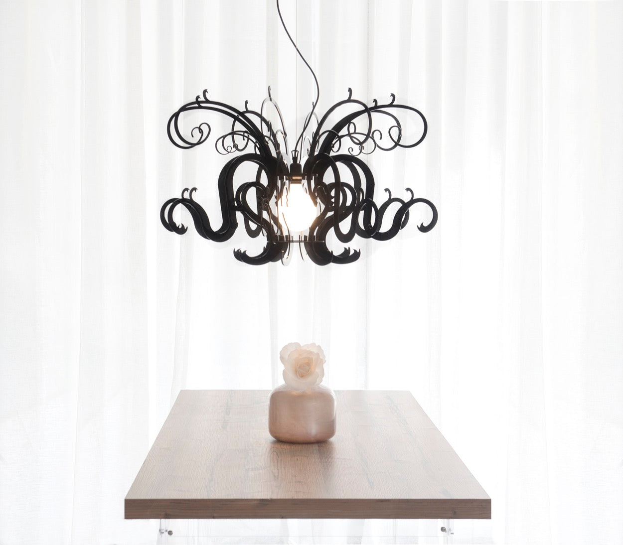 GORGON LAMPADARIO NERO