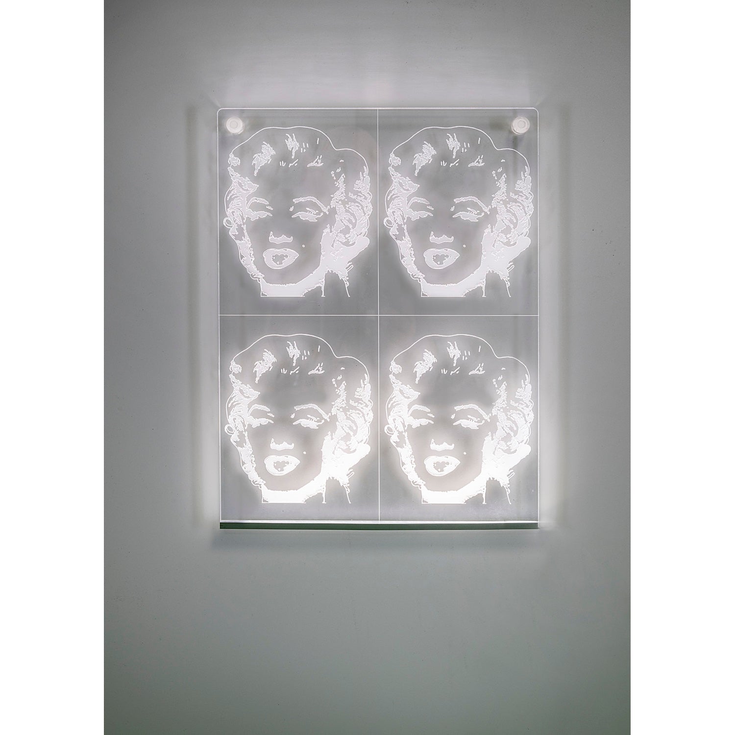 NORMA  JEANE  QUADRO  LUMINOSO