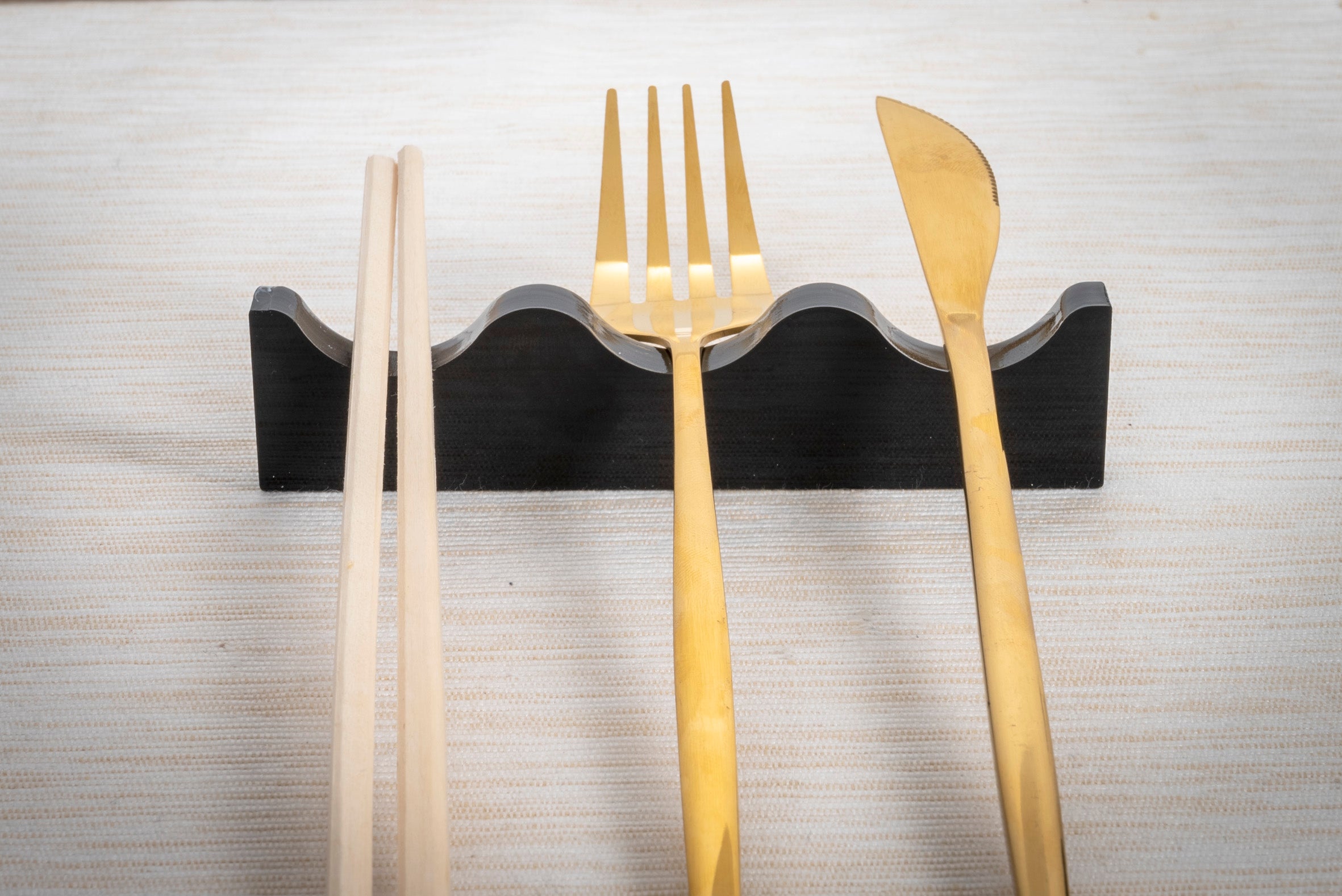 KIT 4 SERVING POGGIA POSATE 3 SEDI NERO