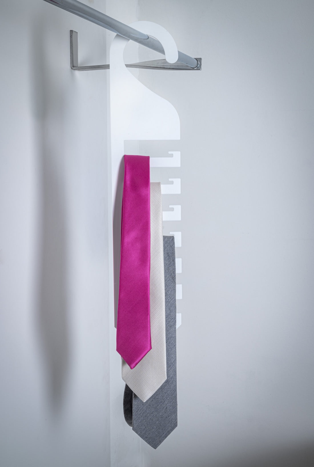 TIE PORTACRAVATTE VERTICALE BIANCO