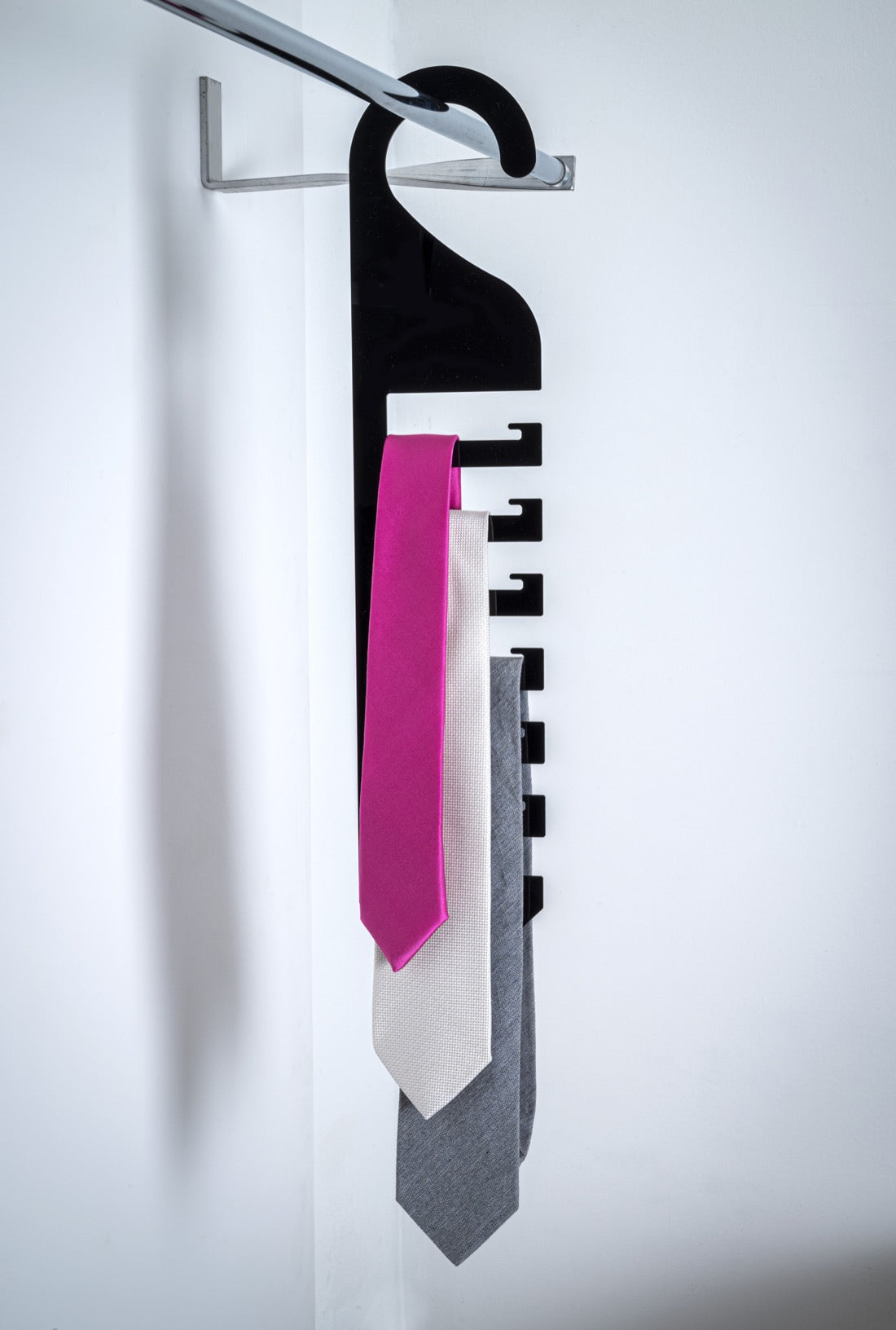 TIE PORTACRAVATTE VERTICALE NERO